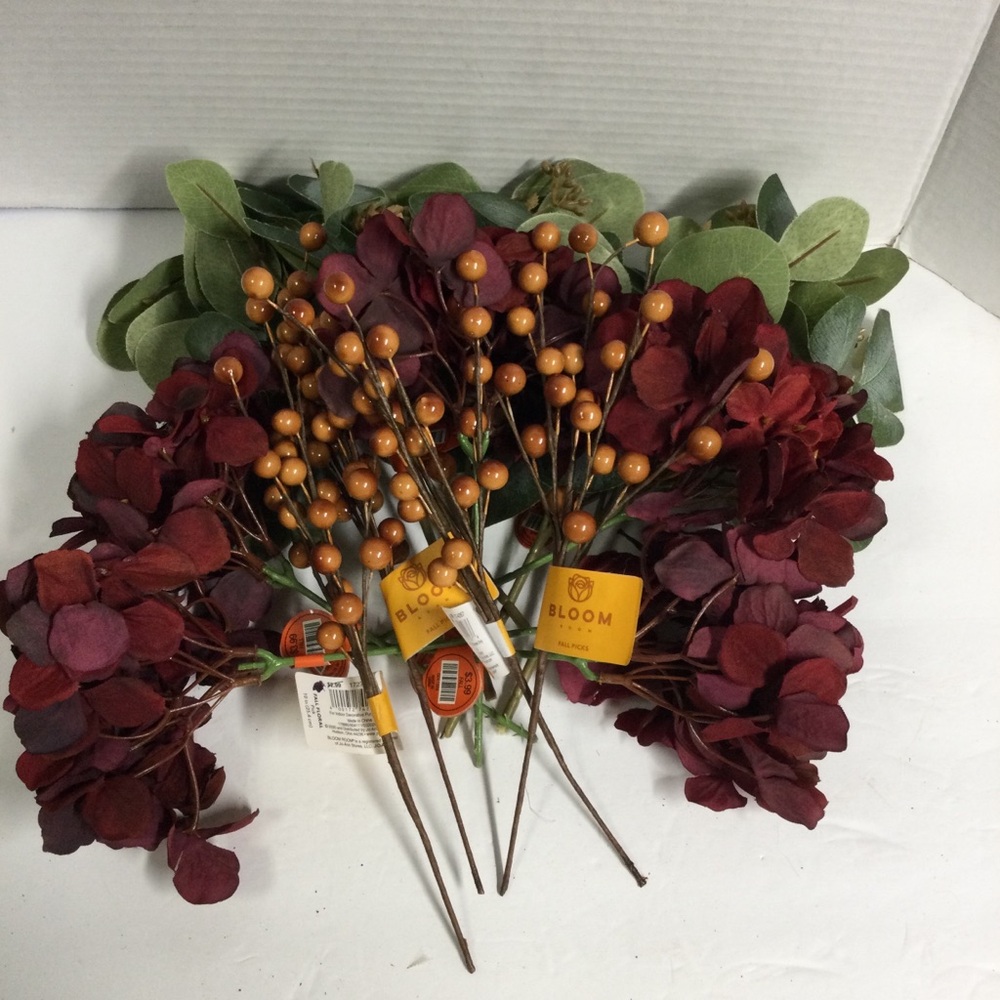 Hobby Lobby 18 Fall Stems of Artificial Greenery Eucalyptus Hydrangea & Berries